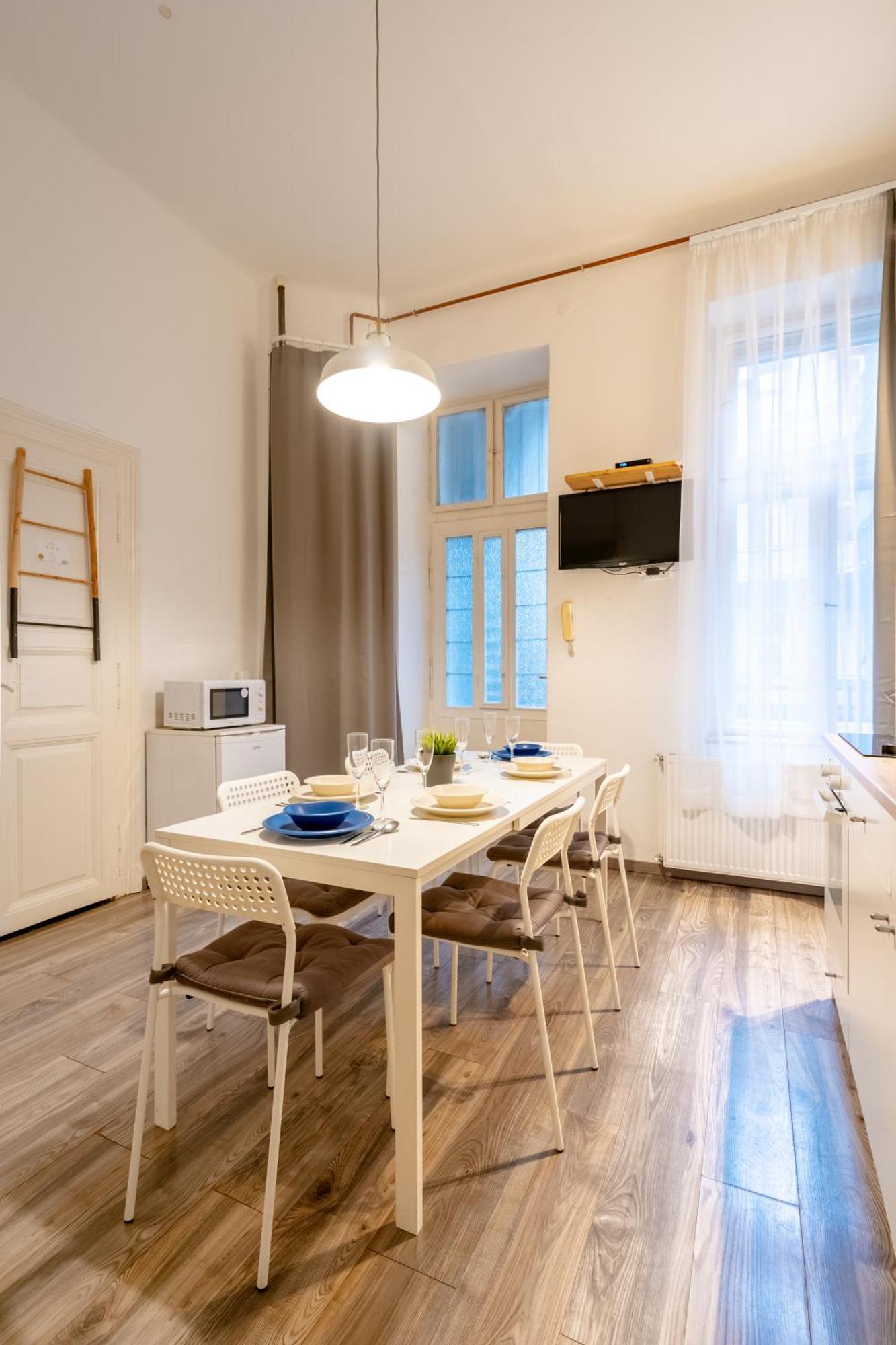 Wave - 3 Bedroom Apt In Center 부다페스트 외부 사진